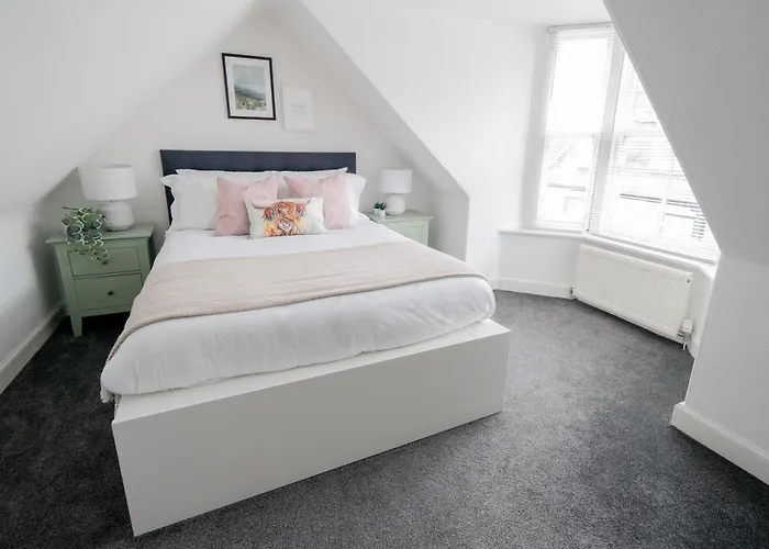 Coorie By The Coast, Direct Beach Access Getaway - Arbroath