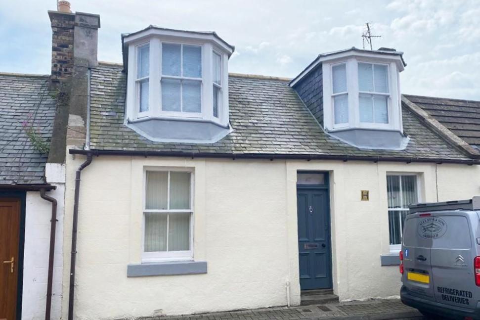 Holiday home Coorie By The Coast, Direct Access Getaway - *