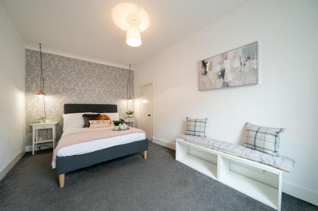 Coorie By The Coast, Direct Access Getaway - Holiday home *