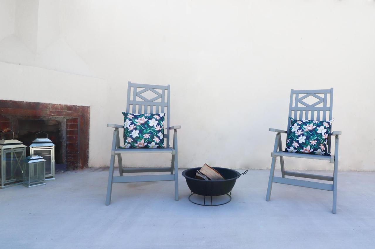 Coorie By The Coast, Direct Access Getaway - Holiday home Arbroath